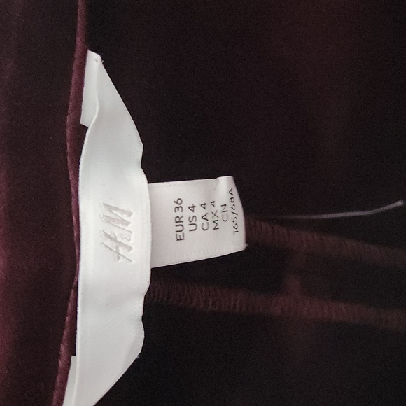 Pockets Maroon skirt - Picture 4 of 4